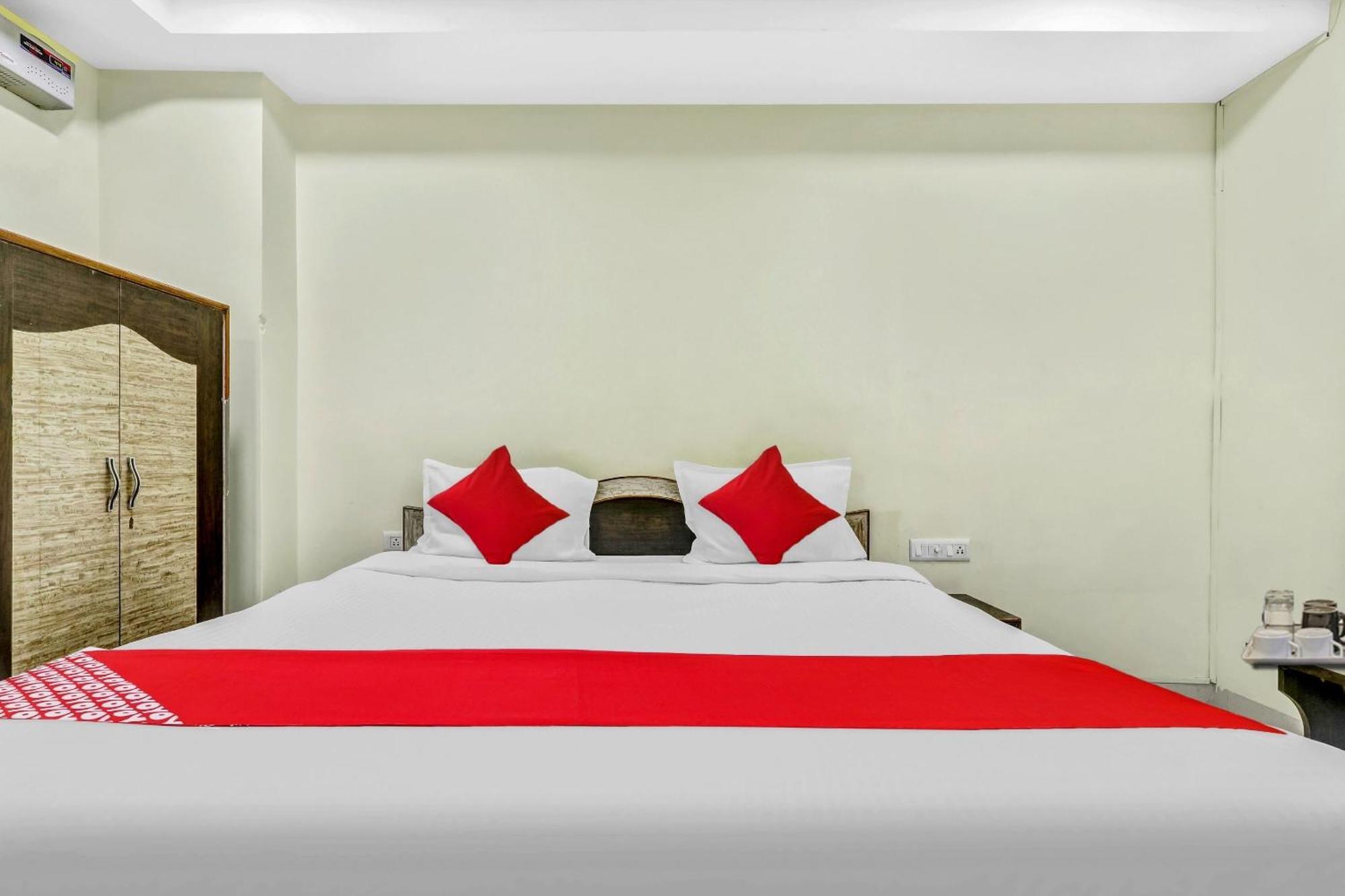 Hotel O Govind Guest House Gorakhpur Luaran gambar